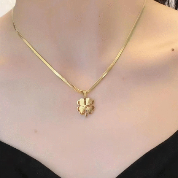 Four clover snake chain necklace - Image 4