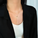 Square interlocked necklace