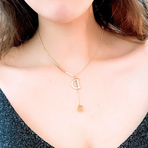 D alphabet necklace - Image 2