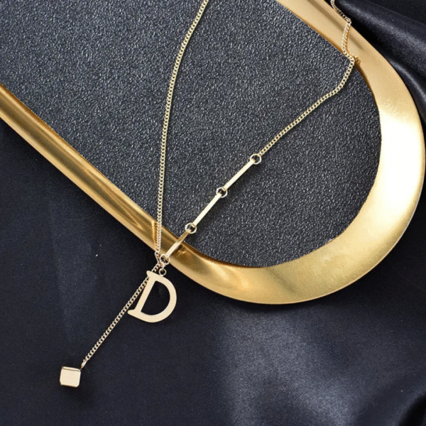 D alphabet necklace - Image 4