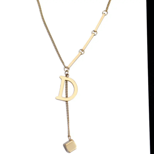 D alphabet necklace - Image 3