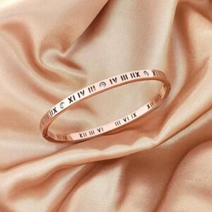 Roman cuff bracelet rose gold